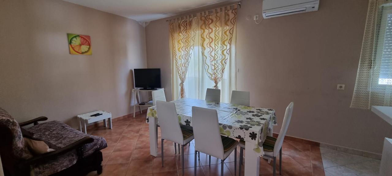 Apartman Anka Palit Exterior foto